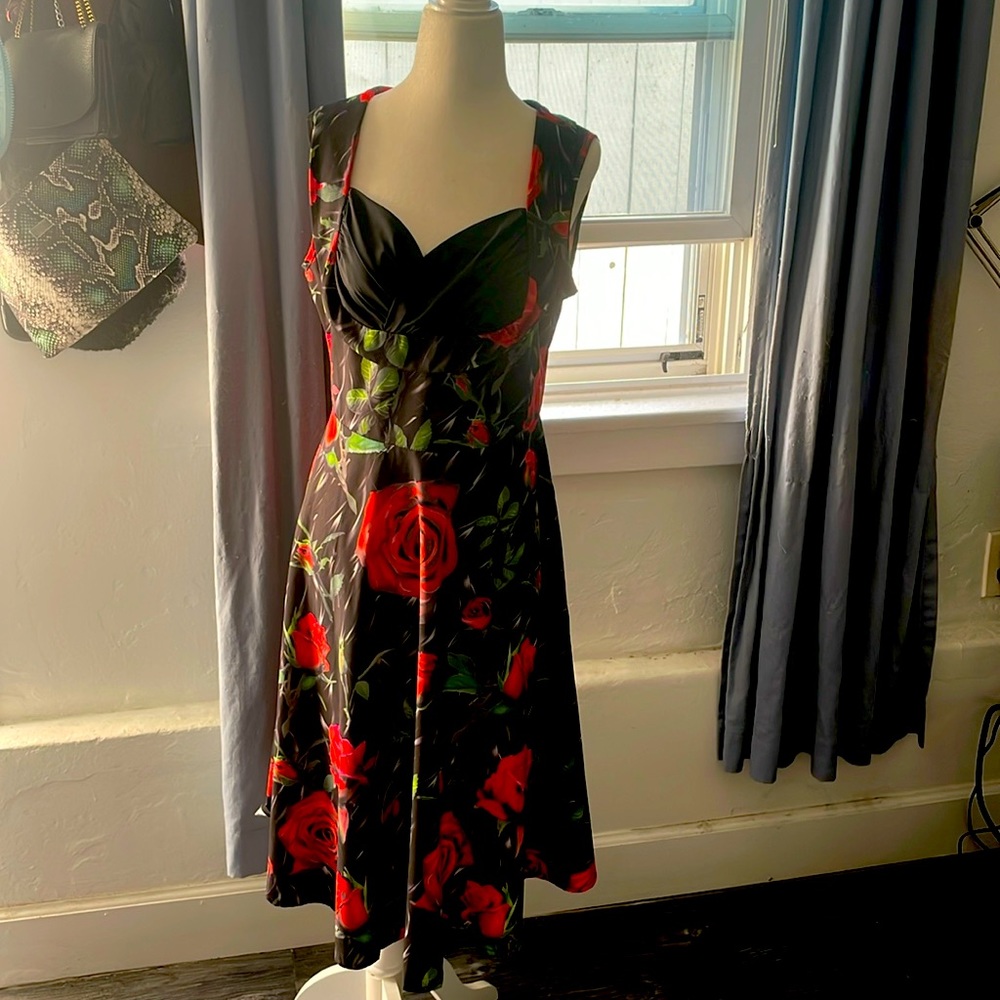 Beautiful rose black sweetheart dress